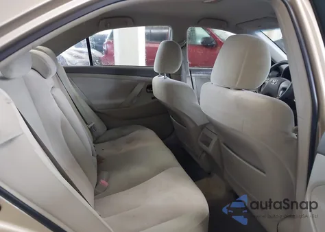 2011 Toyota Camry Le z USA, uszkodzony, nr VIN 4T1BF3EK5BU625858